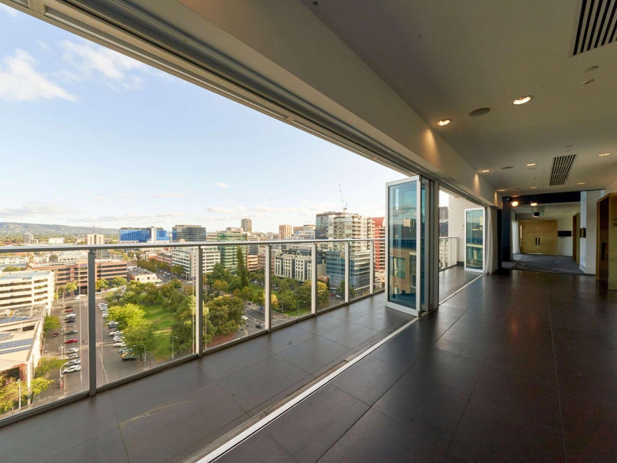 Pullman Adelaide Hotel Exterior photo